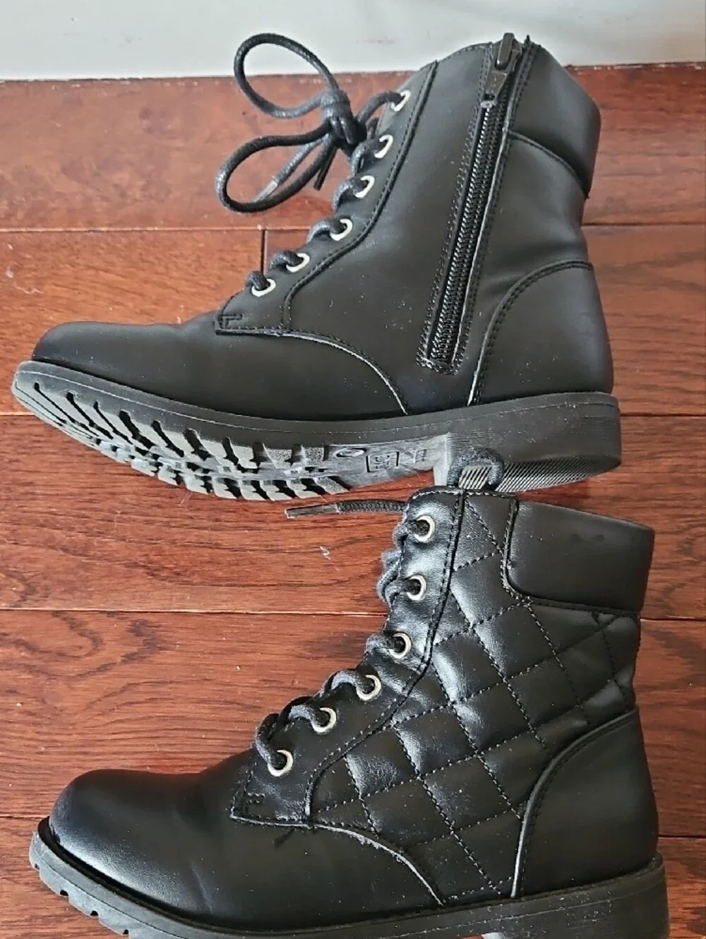 The Children's Place Quilted Black Lace-Up Kids Boots